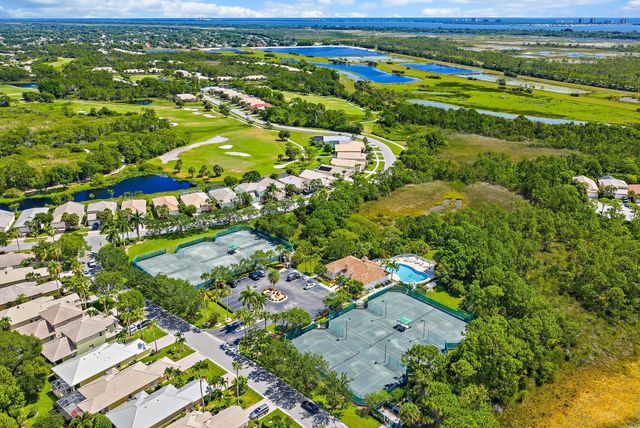 1327 NW Mossy Oak Way, Jensen Beach, FL 34957