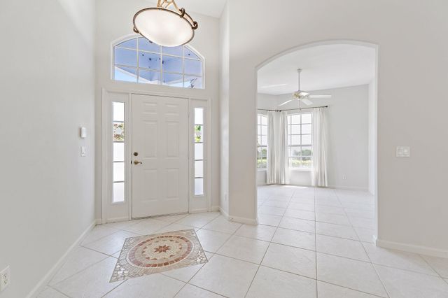 1327 NW Mossy Oak Way, Jensen Beach, FL 34957