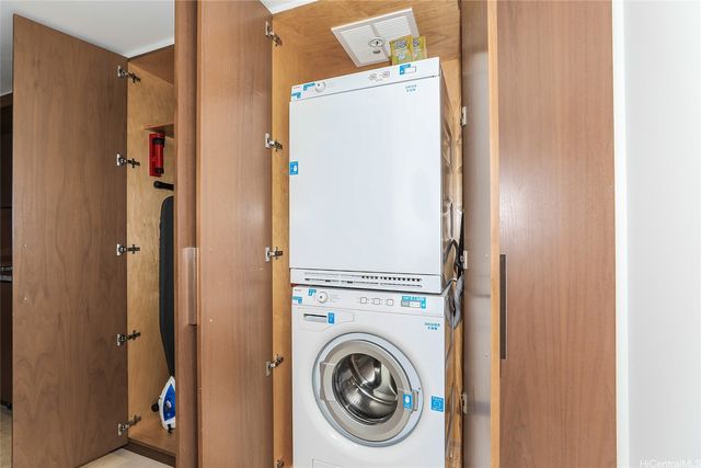 2139 Kuhio Avenue 1103, Honolulu, HI 96815