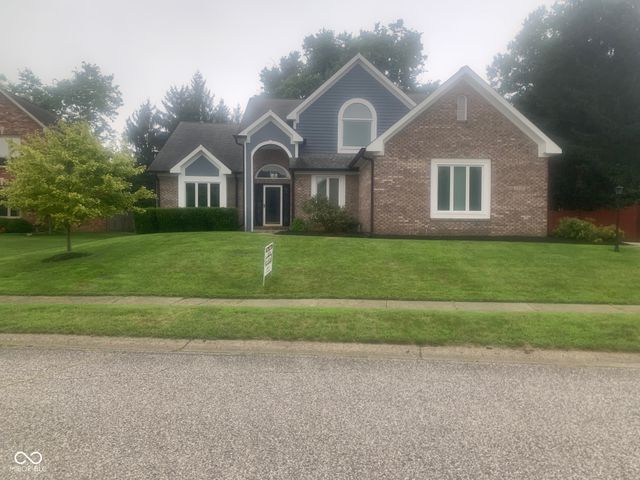 9532 Pinecreek Drive, Indianapolis, IN 46256