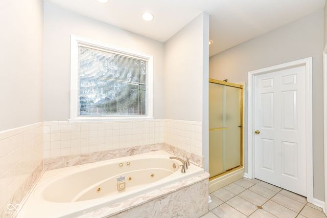 9532 Pinecreek Drive, Indianapolis, IN 46256