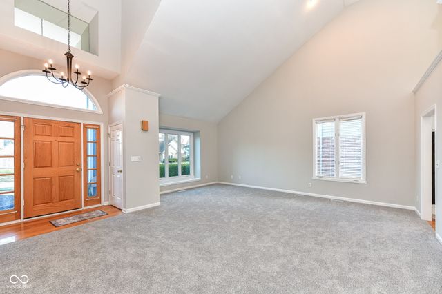 9532 Pinecreek Drive, Indianapolis, IN 46256