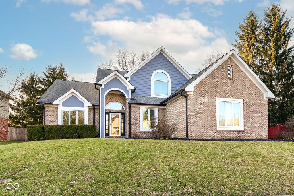 9532 Pinecreek Drive, Indianapolis, IN 46256