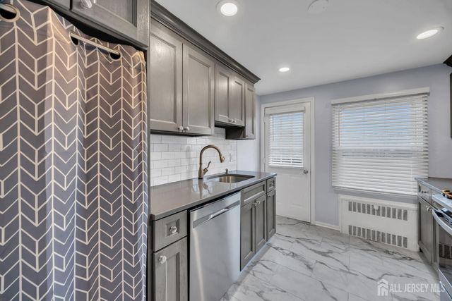 29-B Garfield Park, Edison, NJ 08837