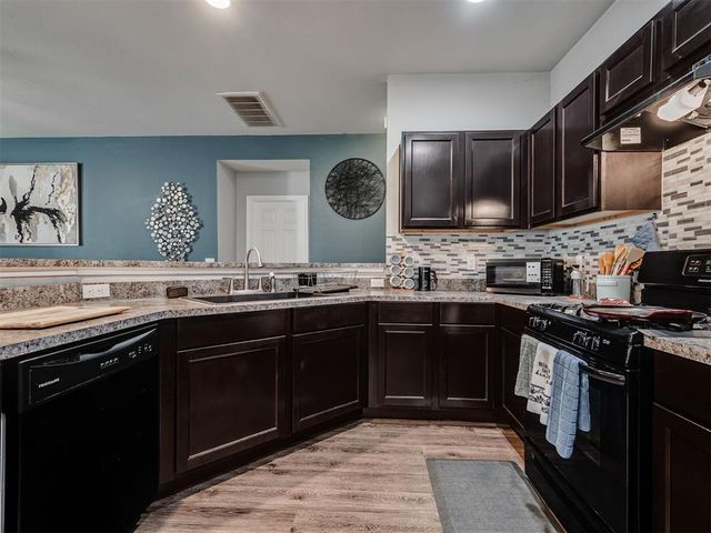 9604 Kindsey Avenue, Oklahoma City, OK 73160