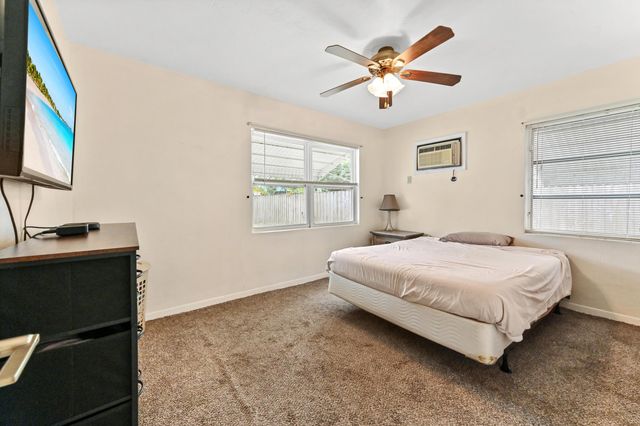 5709 SE Indigo Avenue, Stuart, FL 34997