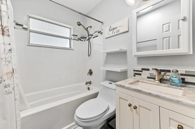 5709 SE Indigo Avenue, Stuart, FL 34997