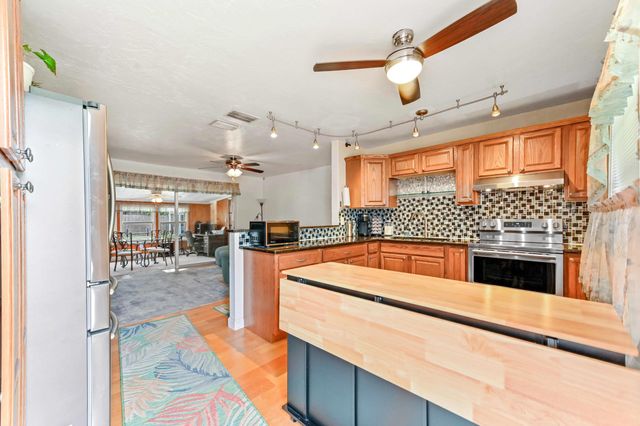 5709 SE Indigo Avenue, Stuart, FL 34997