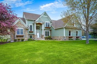 1101 Maple Drive, Hudson, WI 54016