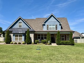 2043 Trout Trl, Murfreesboro, TN 37129