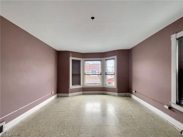830 Main Street, Follansbee, WV 26037