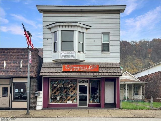 830 Main Street, Follansbee, WV 26037