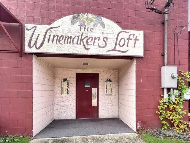 830 Main Street, Follansbee, WV 26037