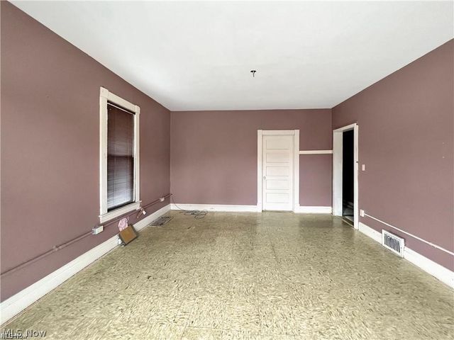 830 Main Street, Follansbee, WV 26037