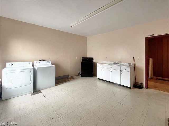830 Main Street, Follansbee, WV 26037