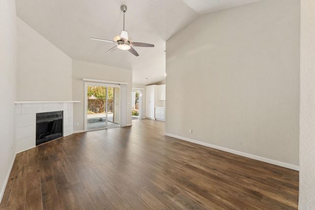 2799 Summerfield Dr, West Sacramento, CA 95691