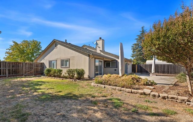 2799 Summerfield Dr, West Sacramento, CA 95691