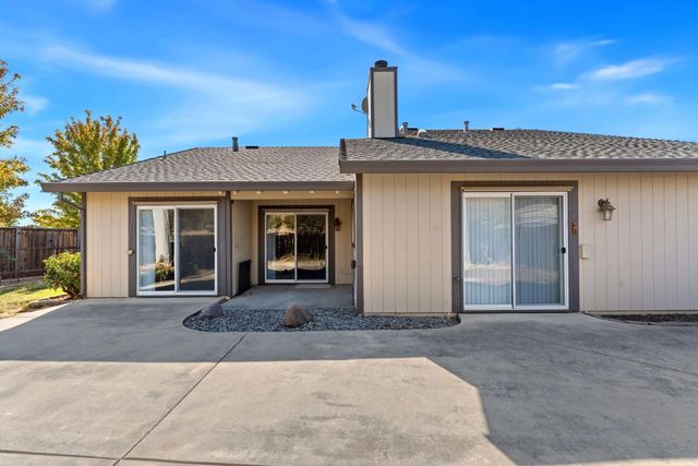 2799 Summerfield Dr, West Sacramento, CA 95691