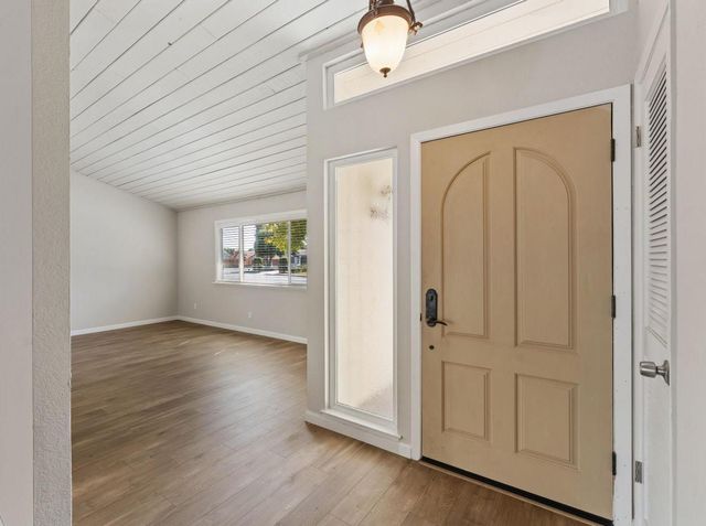 2799 Summerfield Dr, West Sacramento, CA 95691