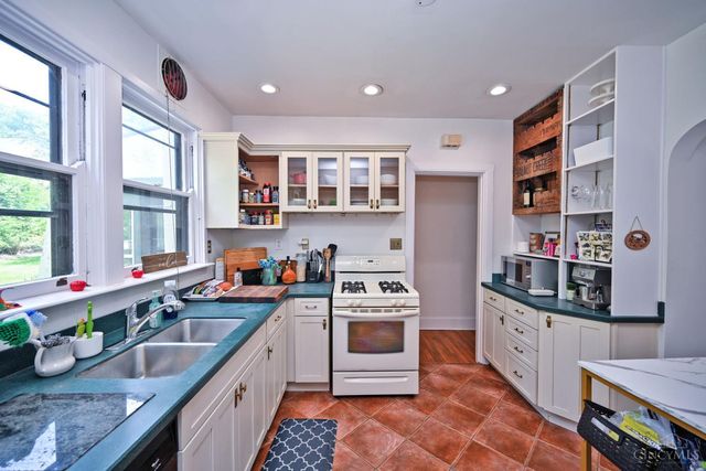 720 Red Bud Avenue, Cincinnati, OH 45229