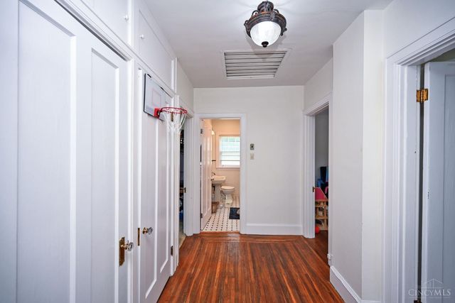 720 Red Bud Avenue, Cincinnati, OH 45229