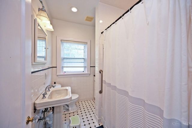 720 Red Bud Avenue, Cincinnati, OH 45229
