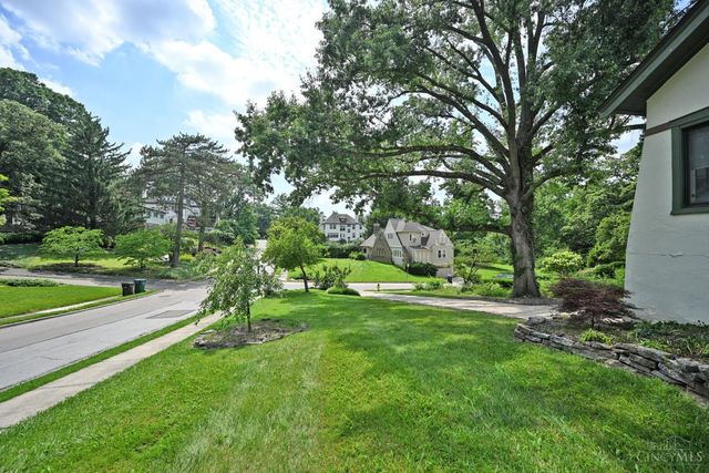 720 Red Bud Avenue, Cincinnati, OH 45229