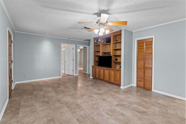 4848 Wickwillow, Alvin, TX 77511