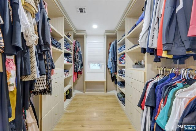 478 Luhmann Drive, New Milford, NJ 07646