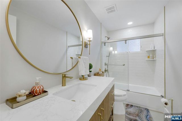 478 Luhmann Drive, New Milford, NJ 07646