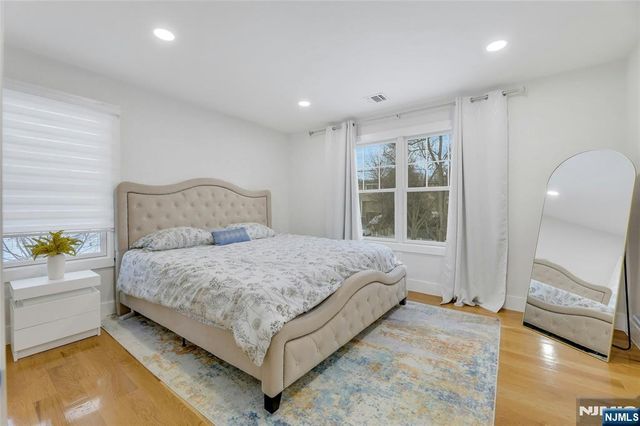 478 Luhmann Drive, New Milford, NJ 07646