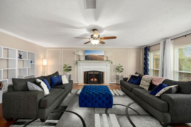 7407 Knoll Cliff Court, Houston, TX 77095