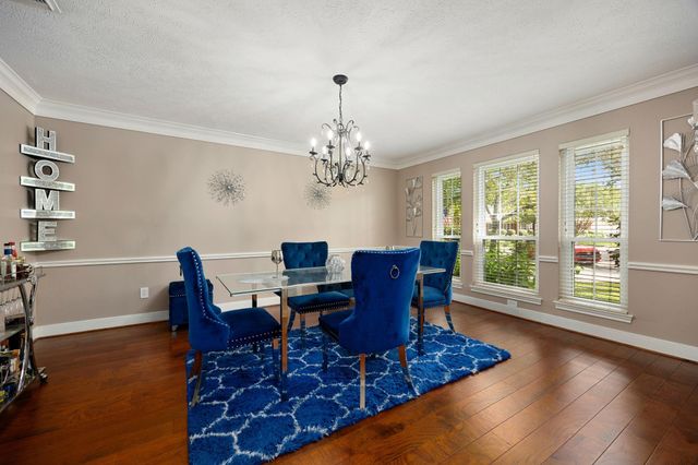 7407 Knoll Cliff Court, Houston, TX 77095