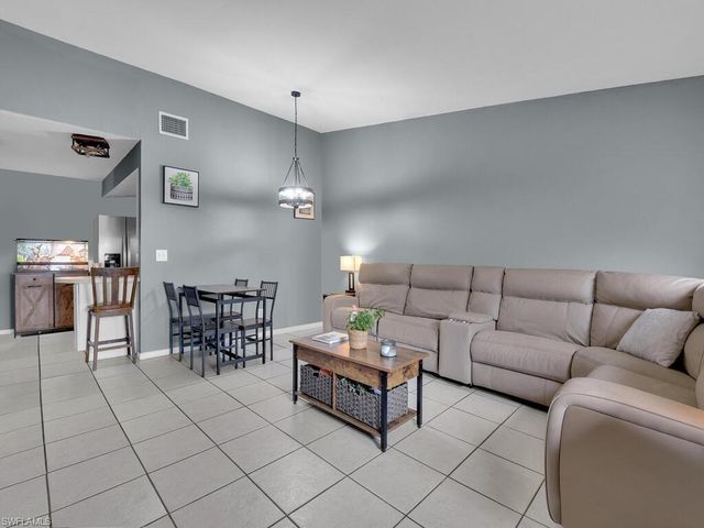 1249 SE 8th ST # 108, Cape Coral, FL 33990