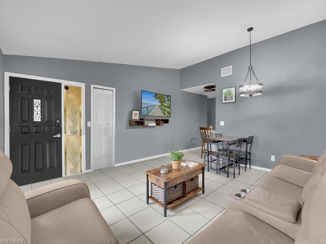 1249 SE 8th ST # 108, Cape Coral, FL 33990