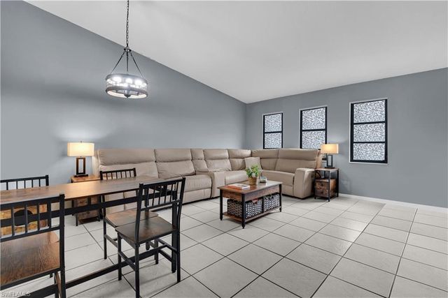 1249 SE 8th ST # 108, Cape Coral, FL 33990