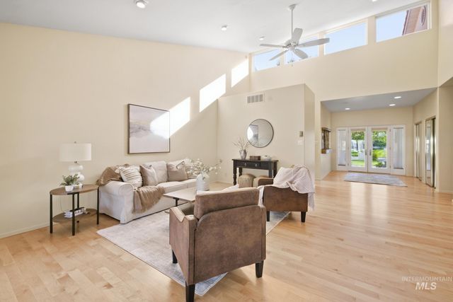 132 Los Lagos, Twin Falls, ID 83301