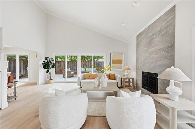560 Trinidad Lane, Foster City, CA 94404