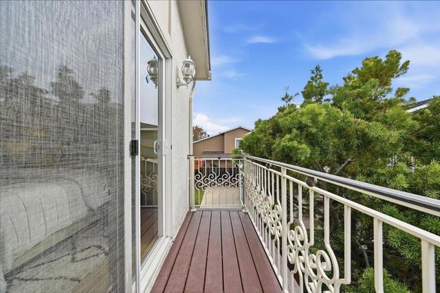 560 Trinidad Lane, Foster City, CA 94404
