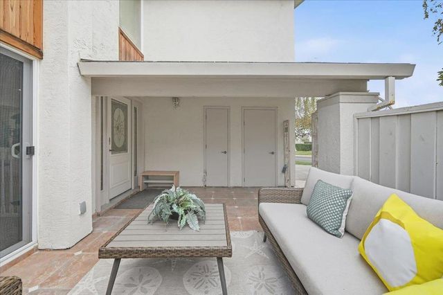 560 Trinidad Lane, Foster City, CA 94404