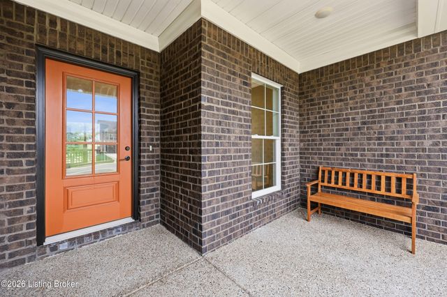 139 Wooded Glen Dr, Mt Washington, KY 40047