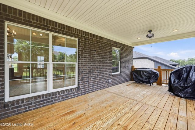 139 Wooded Glen Dr, Mt Washington, KY 40047