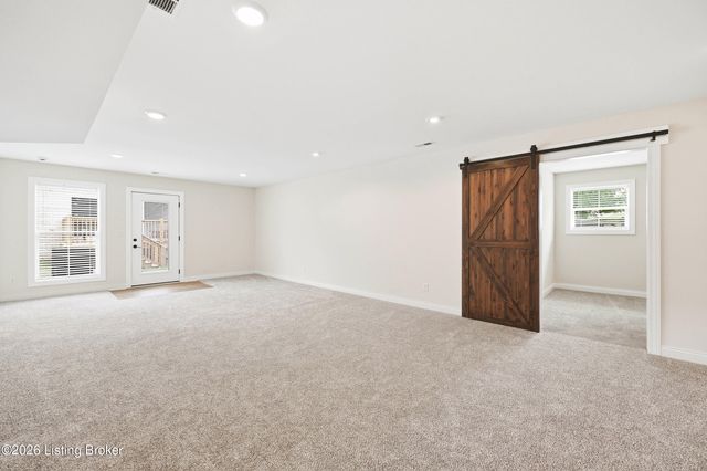 139 Wooded Glen Dr, Mt Washington, KY 40047