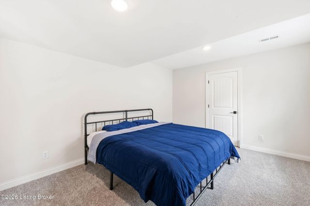 139 Wooded Glen Dr, Mt Washington, KY 40047