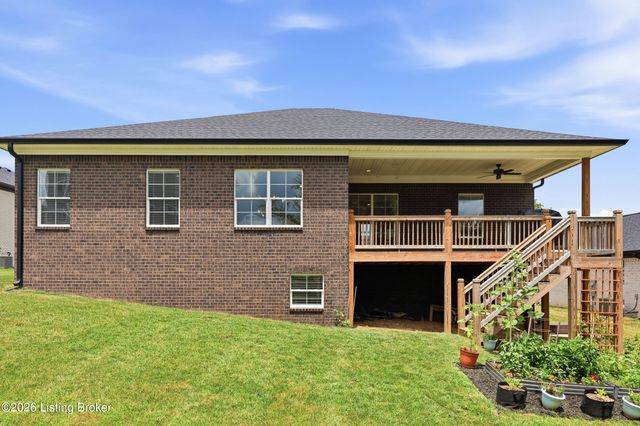 139 Wooded Glen Dr, Mt Washington, KY 40047