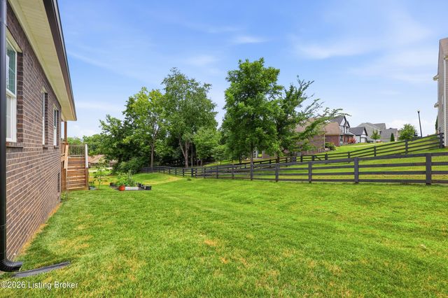 139 Wooded Glen Dr, Mt Washington, KY 40047