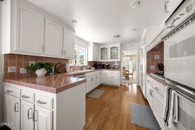 5036 Matilija Avenue, Sherman Oaks, CA 91423