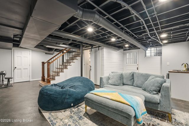 1908 Strathmoor Blvd, Louisville, KY 40205