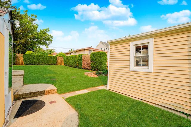 389 Sycamore Street, Staten Island, NY 10312