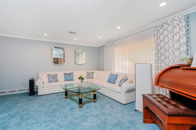 389 Sycamore Street, Staten Island, NY 10312